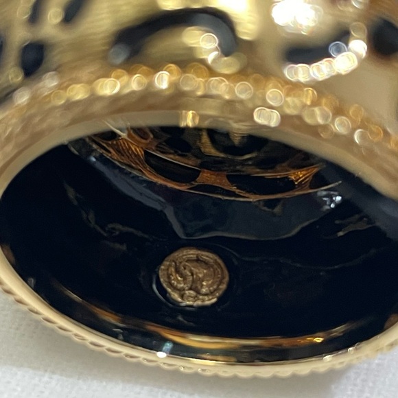 St. John Home Gold Tone Black Enamel Cheetah Print Napkin Ring Holder Set Of 4 - Picture 5 of 7